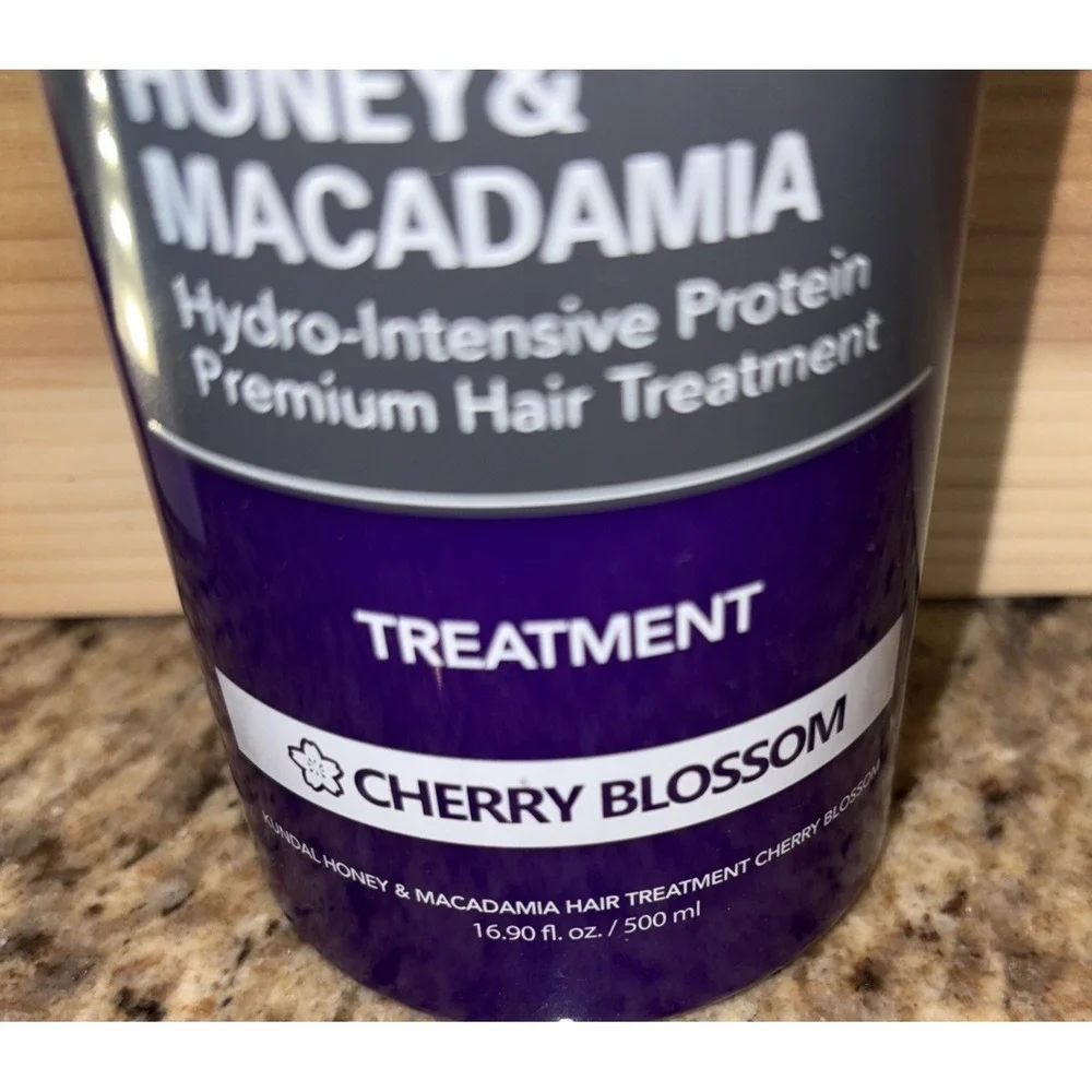 Kundal Honey&Macadamia Protein Hair Treatment Cherry Blossom 500‎ ml